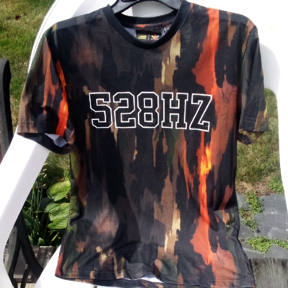 Adidas Pharrell Williams 528HZ T-Shirt Big Black Leaf On Back